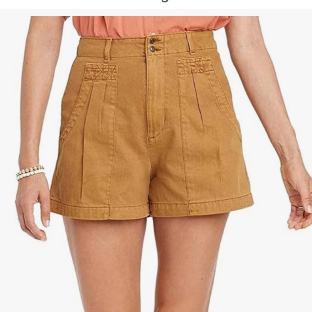 Universal Thread Women's High-Rise A-Line Pleated Shorts size 16W